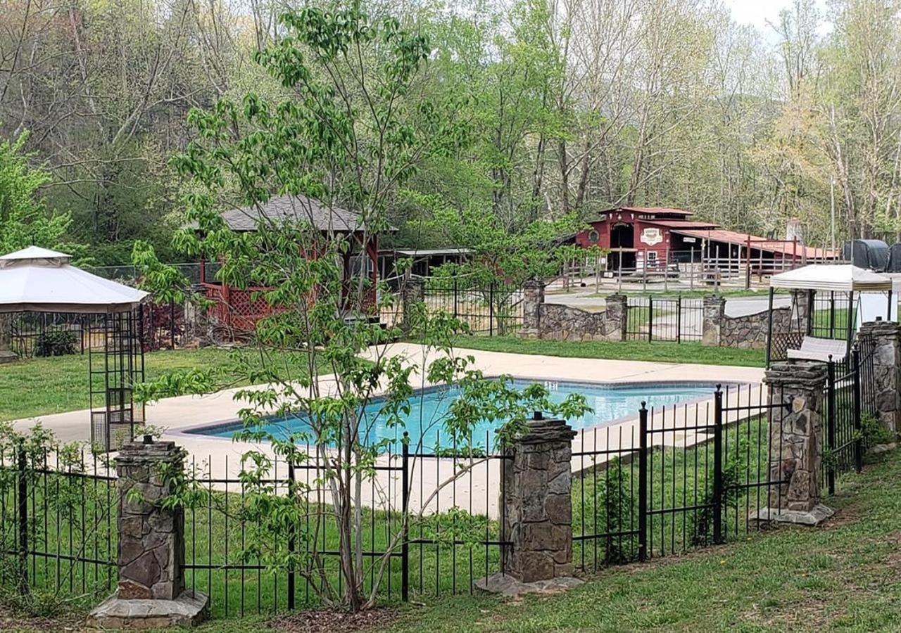 Forrest Hills Mountain Resort Dahlonega Exterior foto