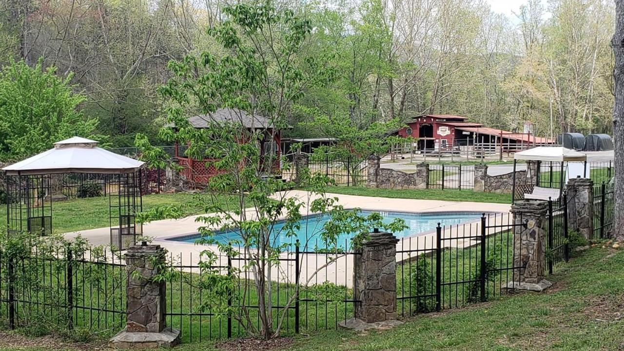 Forrest Hills Mountain Resort Dahlonega Exterior foto